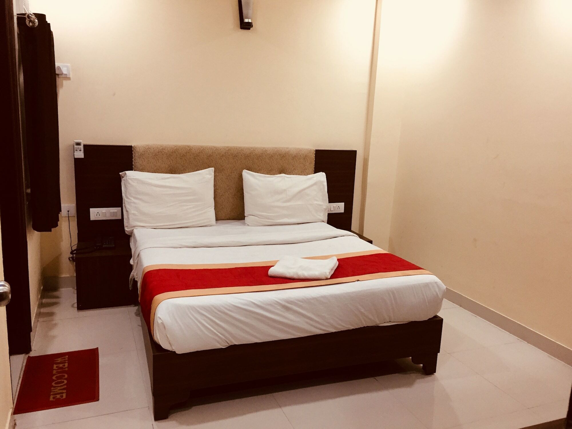 Super51Hotel New Delhi Extérieur photo